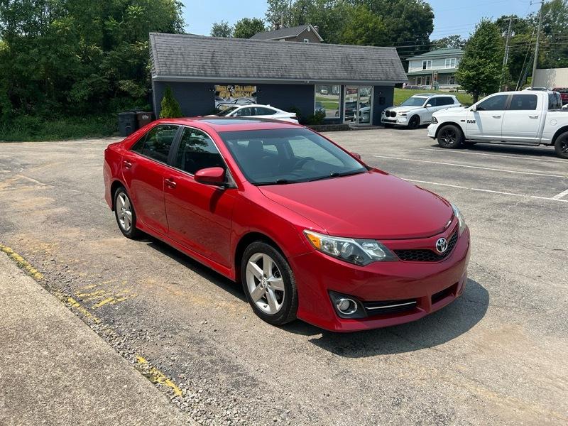 Toyota Camry SE 2012