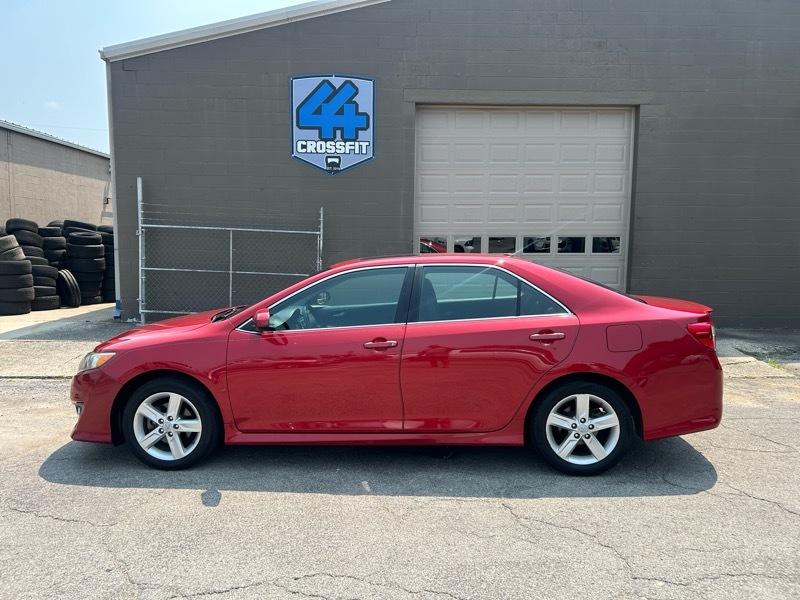 Toyota Camry SE 2012