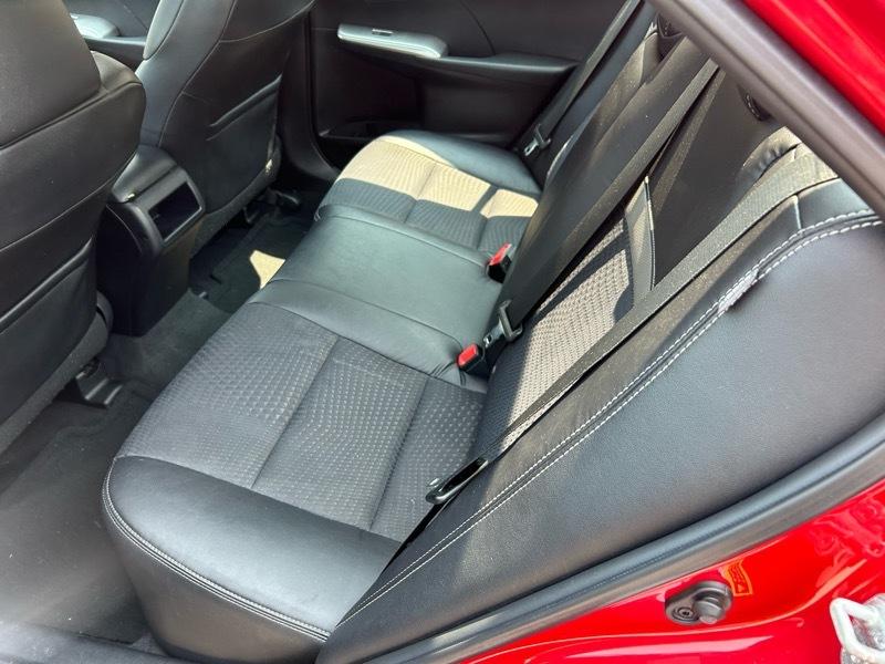 Toyota Camry SE 2012