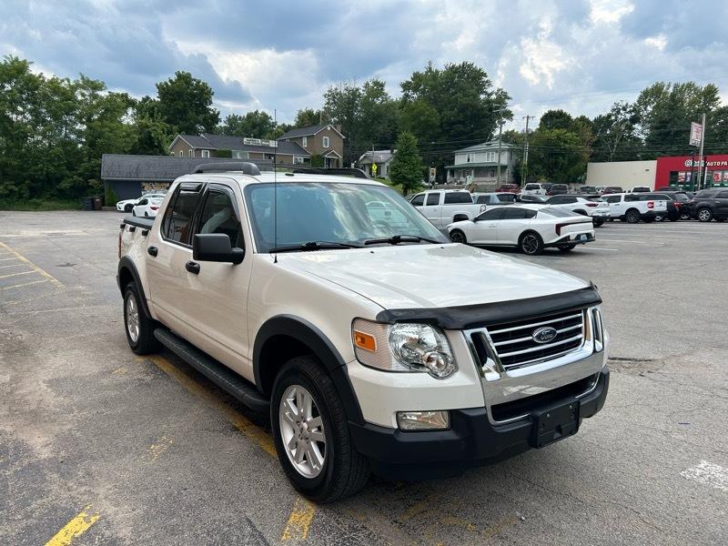 Ford Explorer Sport Trac XLT 4.0L 4WD 2010