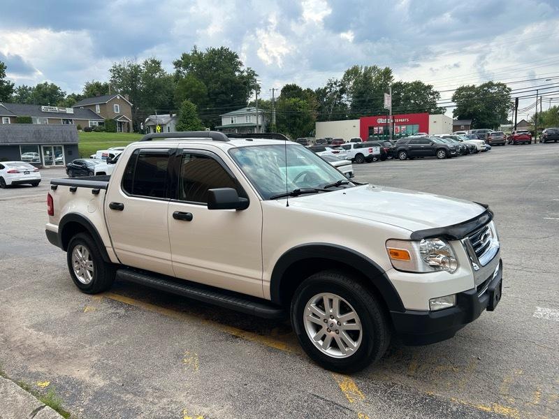 Ford Explorer Sport Trac XLT 4.0L 4WD 2010