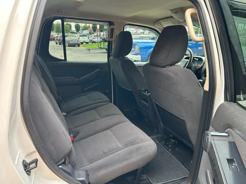 Ford Explorer Sport Trac XLT 4.0L 4WD 2010