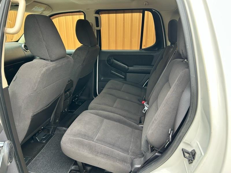 Ford Explorer Sport Trac XLT 4.0L 4WD 2010