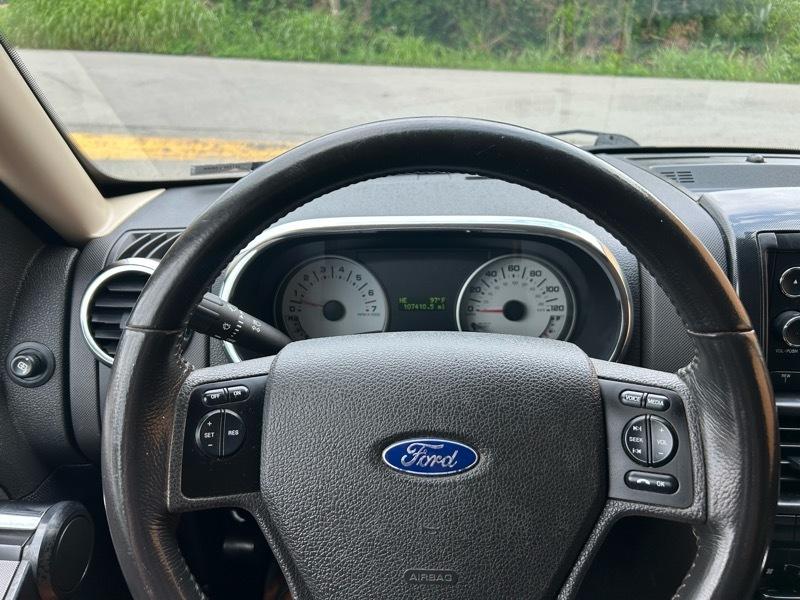 Ford Explorer Sport Trac XLT 4.0L 4WD 2010