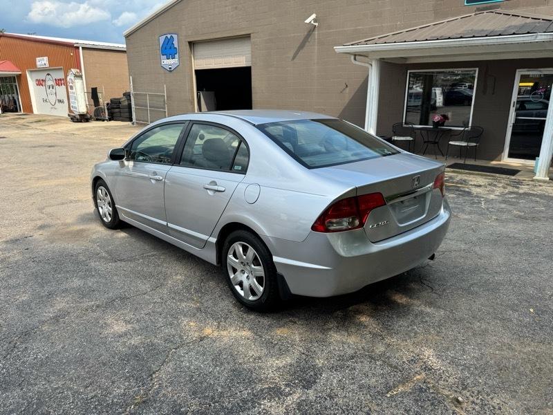Honda Civic LX Sedan 5-Speed AT 2009