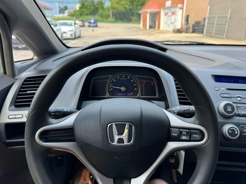 Honda Civic LX Sedan 5-Speed AT 2009