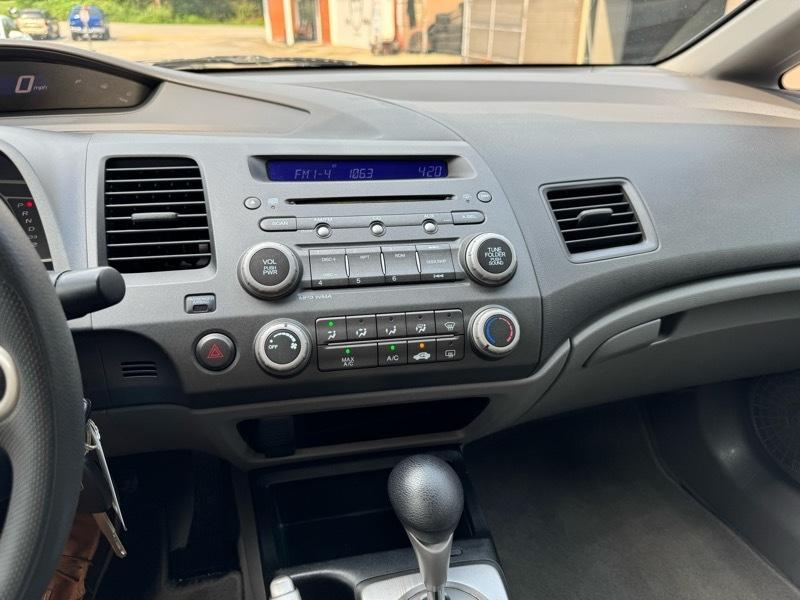 Honda Civic LX Sedan 5-Speed AT 2009