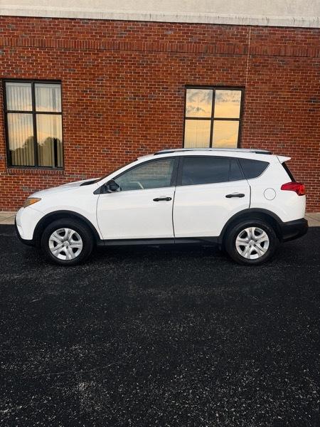 Toyota RAV4 LE AWD 2014