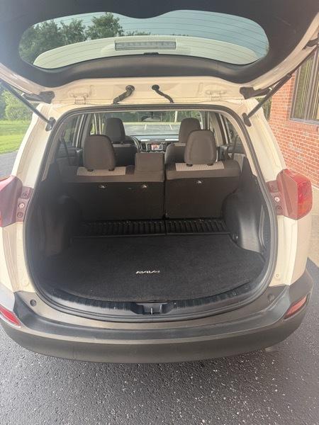Toyota RAV4 LE AWD 2014