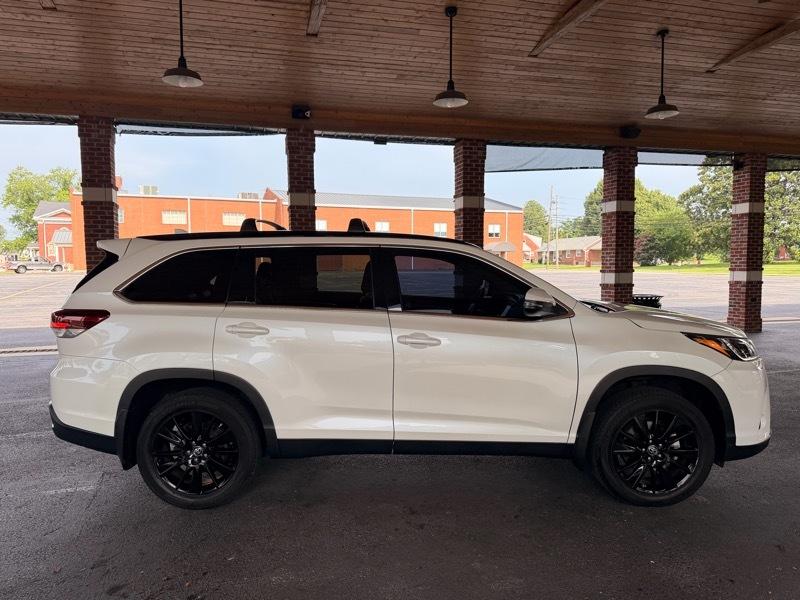 Toyota Highlander SE AWD V6 2019