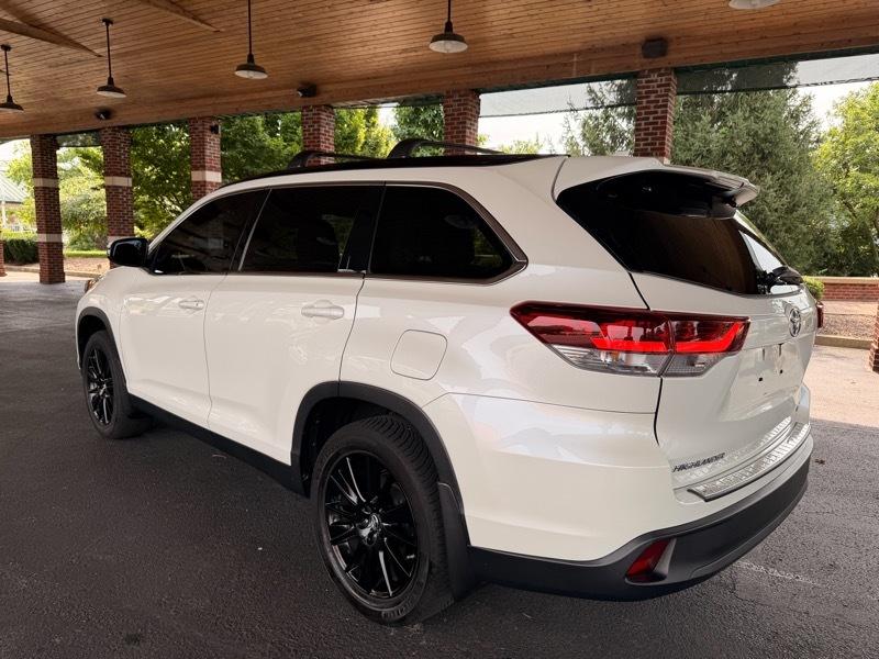 Toyota Highlander SE AWD V6 2019