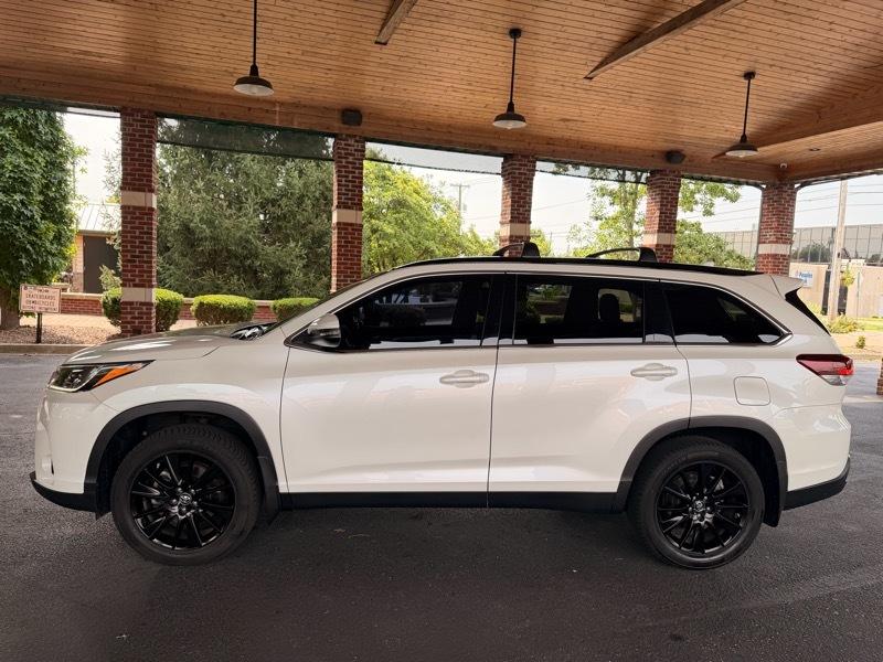 Toyota Highlander SE AWD V6 2019