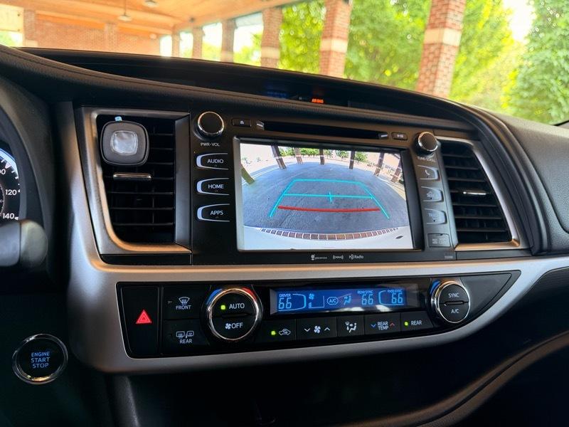 Toyota Highlander SE AWD V6 2019