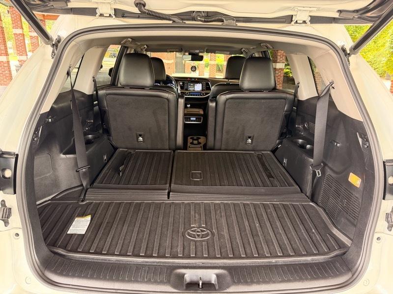 Toyota Highlander SE AWD V6 2019