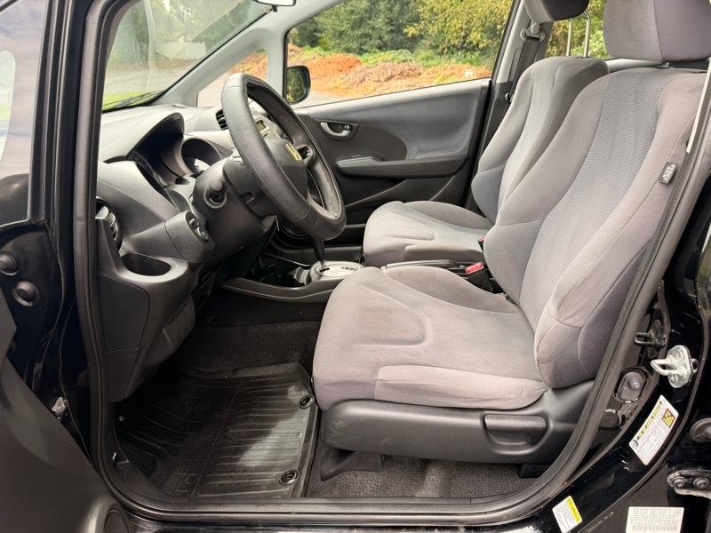 Honda Fit 5-Speed AT 2010