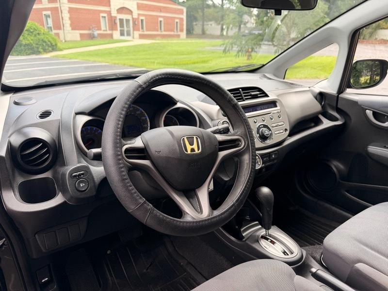 Honda Fit 5-Speed AT 2010