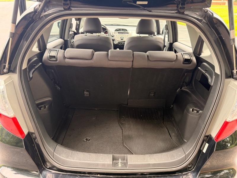 Honda Fit 5-Speed AT 2010