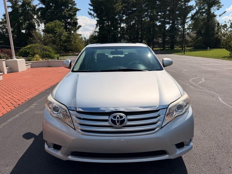 Toyota Avalon Base 2012
