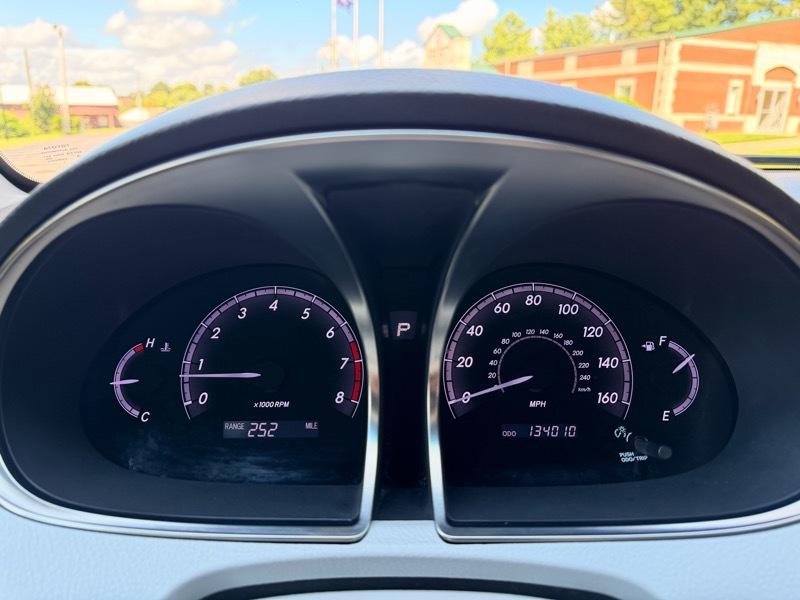 Toyota Avalon Base 2012