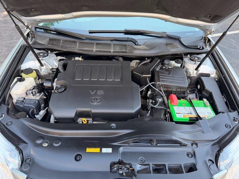 Toyota Avalon Base 2012