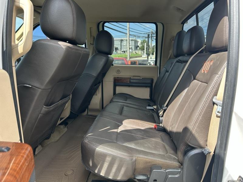 Ford F-350 SD King Ranch Crew Cab Long Bed DRW 4WD 2016