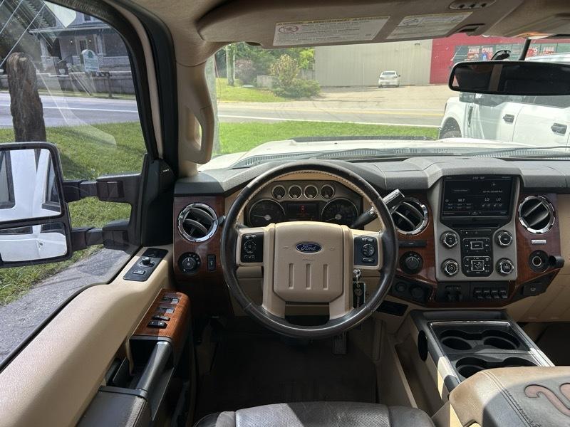 Ford F-350 SD King Ranch Crew Cab Long Bed DRW 4WD 2016
