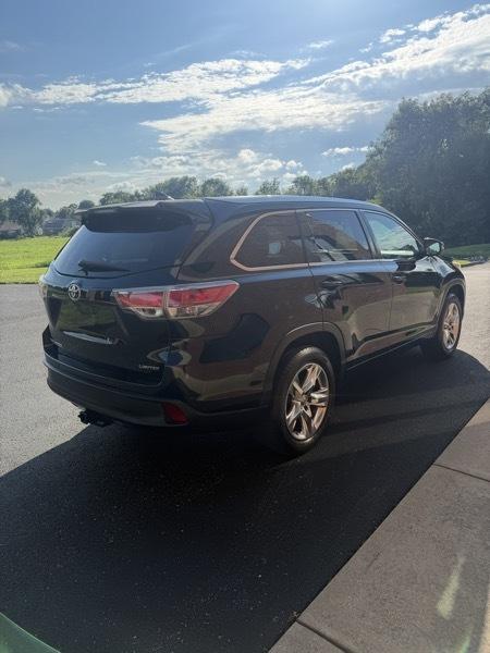 Toyota Highlander Limited FWD V6 2014
