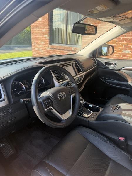 Toyota Highlander Limited FWD V6 2014