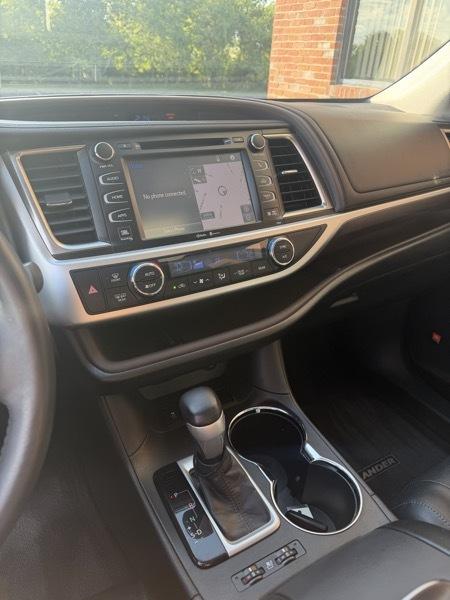 Toyota Highlander Limited FWD V6 2014