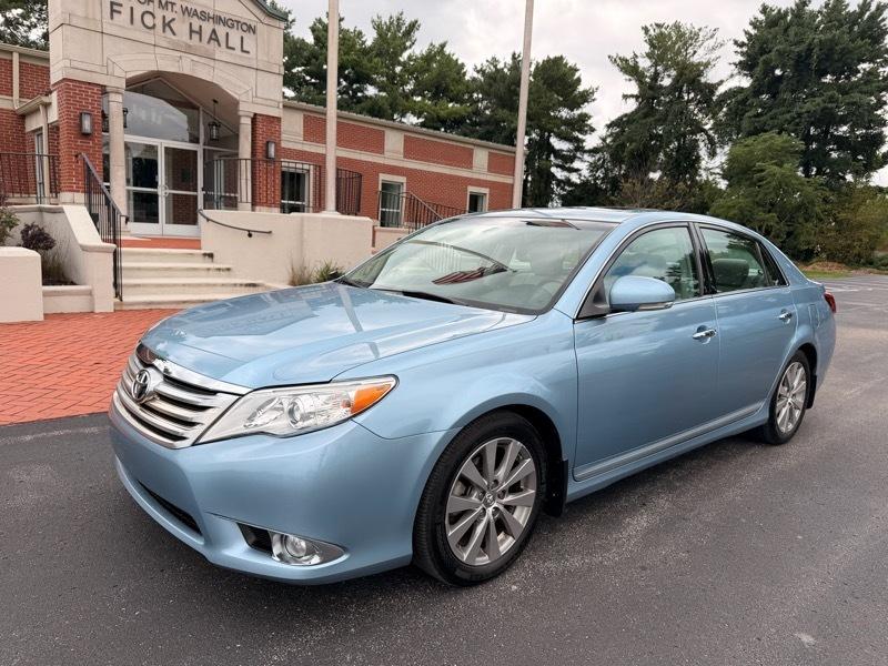 Toyota Avalon Limited 2011