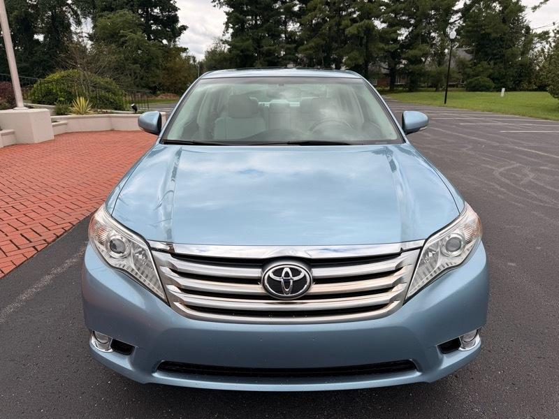 Toyota Avalon Limited 2011