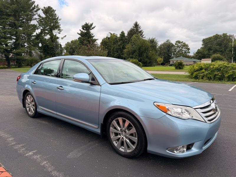Toyota Avalon Limited 2011