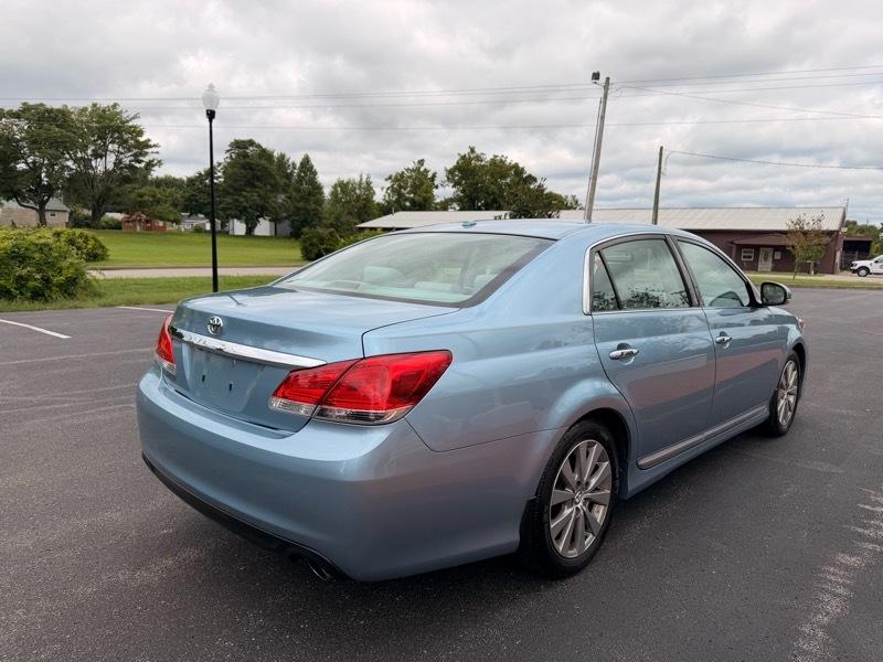 Toyota Avalon Limited 2011