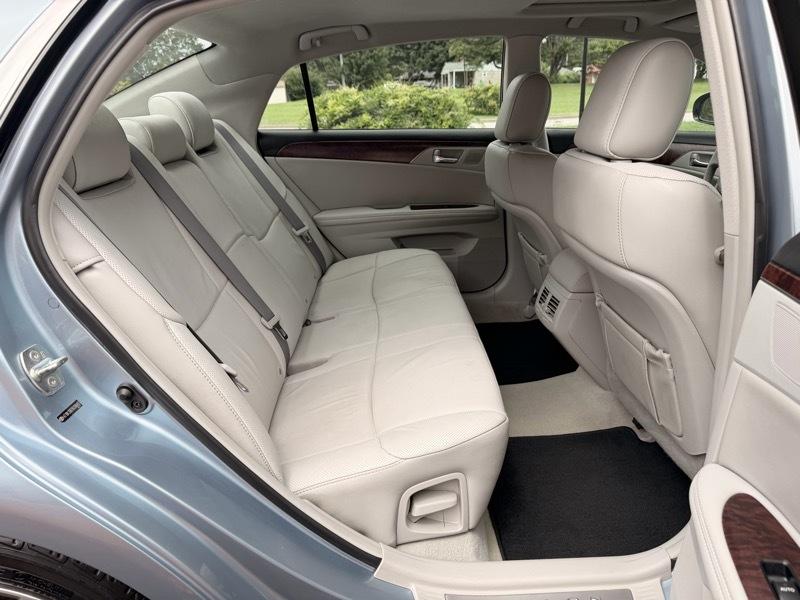 Toyota Avalon Limited 2011