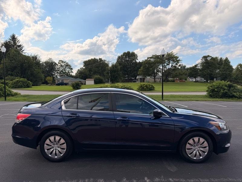 Honda Accord LX sedan AT 2009