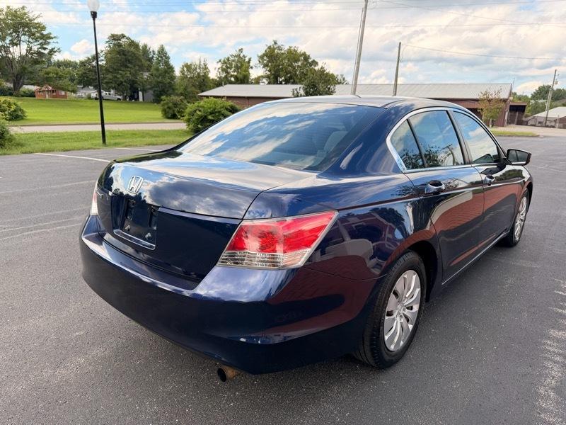 Honda Accord LX sedan AT 2009