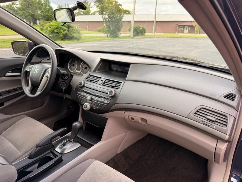 Honda Accord LX sedan AT 2009