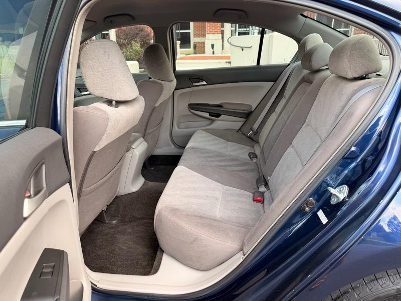Honda Accord LX sedan AT 2009