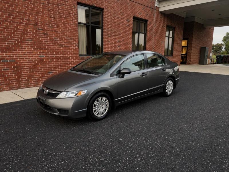 Honda Civic DX-VP Sedan 5-Speed AT 2009