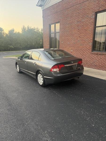 Honda Civic DX-VP Sedan 5-Speed AT 2009