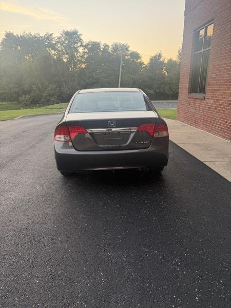 Honda Civic DX-VP Sedan 5-Speed AT 2009