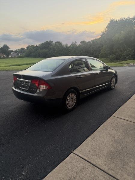 Honda Civic DX-VP Sedan 5-Speed AT 2009