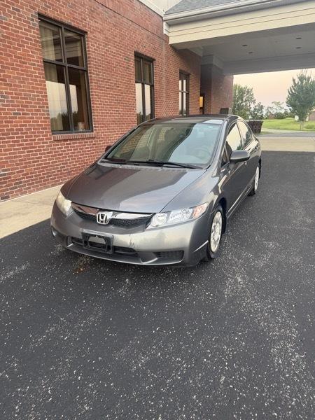 Honda Civic DX-VP Sedan 5-Speed AT 2009