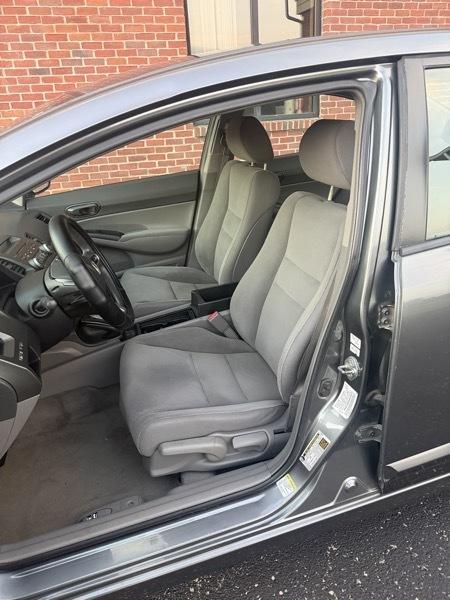 Honda Civic DX-VP Sedan 5-Speed AT 2009