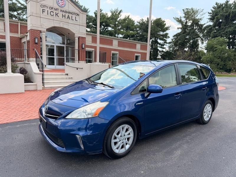 Toyota Prius V Three 2012
