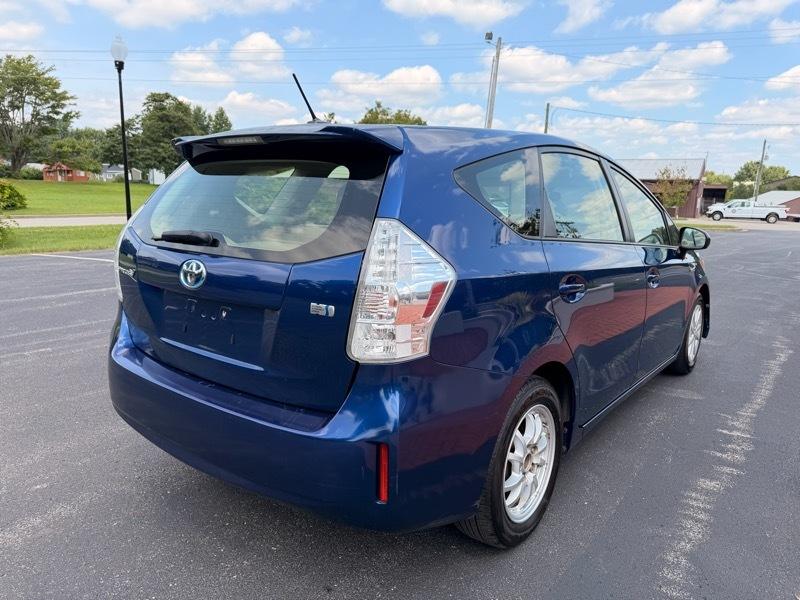 Toyota Prius V Three 2012