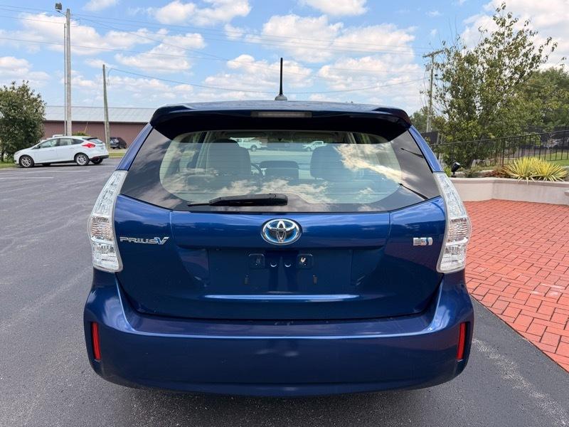 Toyota Prius V Three 2012