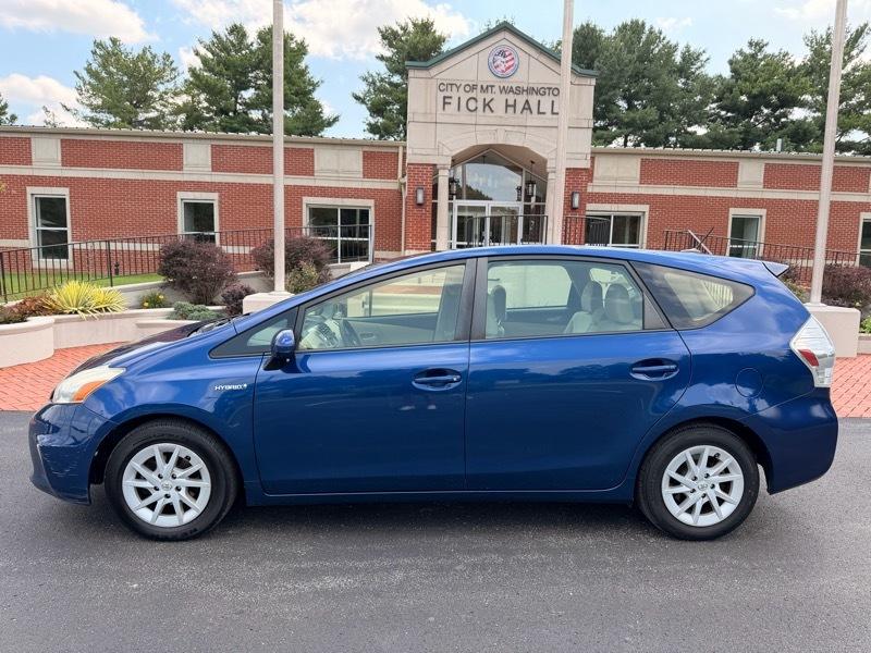 Toyota Prius V Three 2012