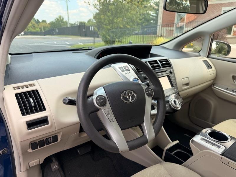 Toyota Prius V Three 2012