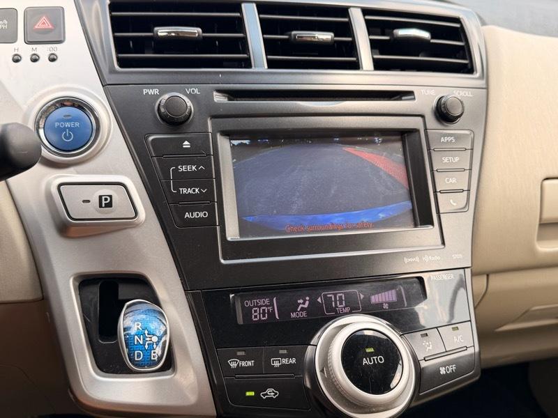 Toyota Prius V Three 2012